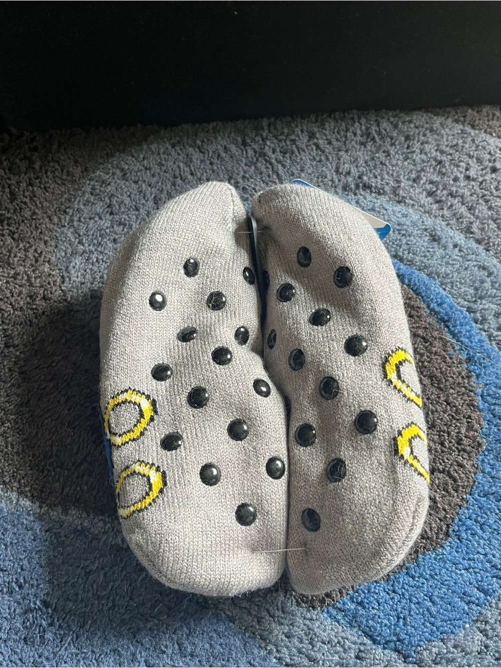 Sonic the Hedgehog Kids Gray Plush-Lined Slipper Socks - Picture 2 of 3
